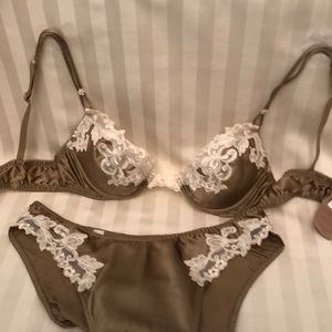 La Perla Vintage Intimates - At it’s Best!